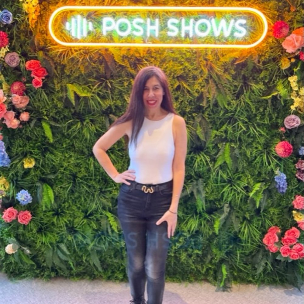 Like this to be notified of Live shows - Picture 6 of 11